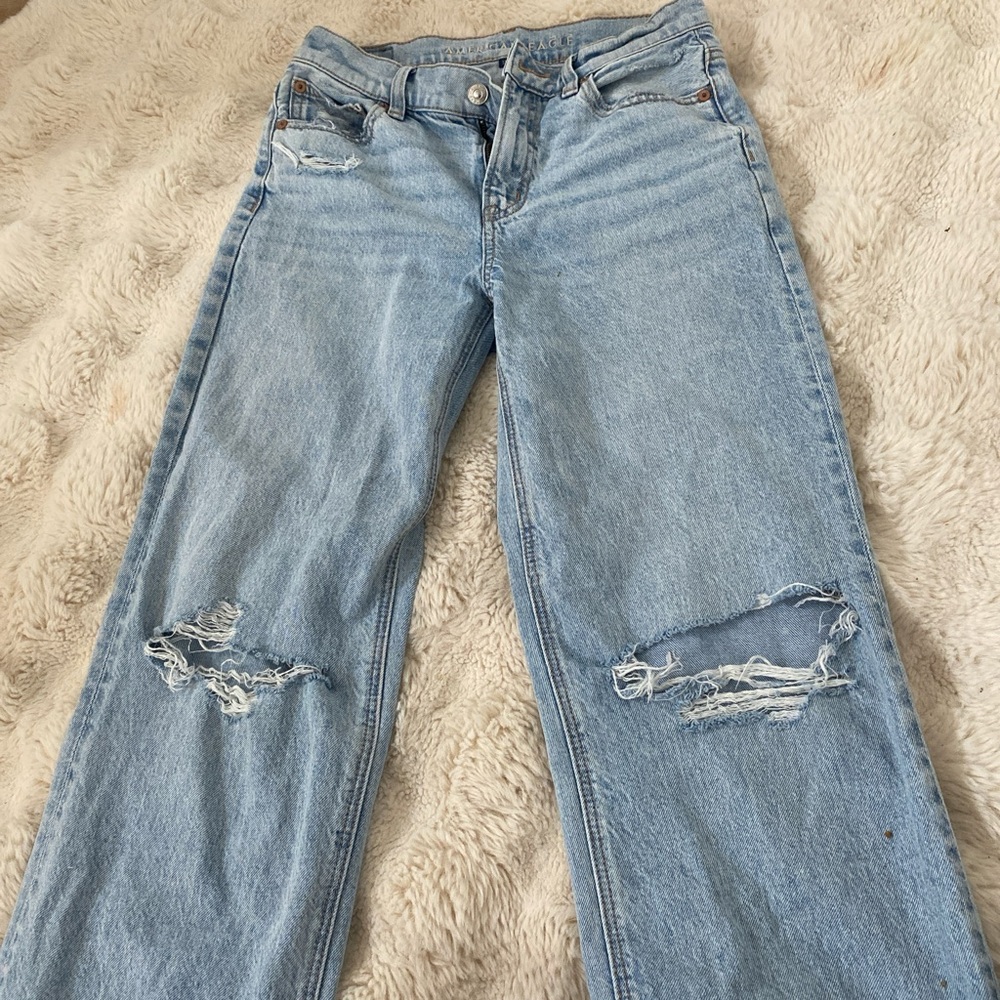 American Eagle Outfitters Light Blue Distressed Boyfriend Jeans
